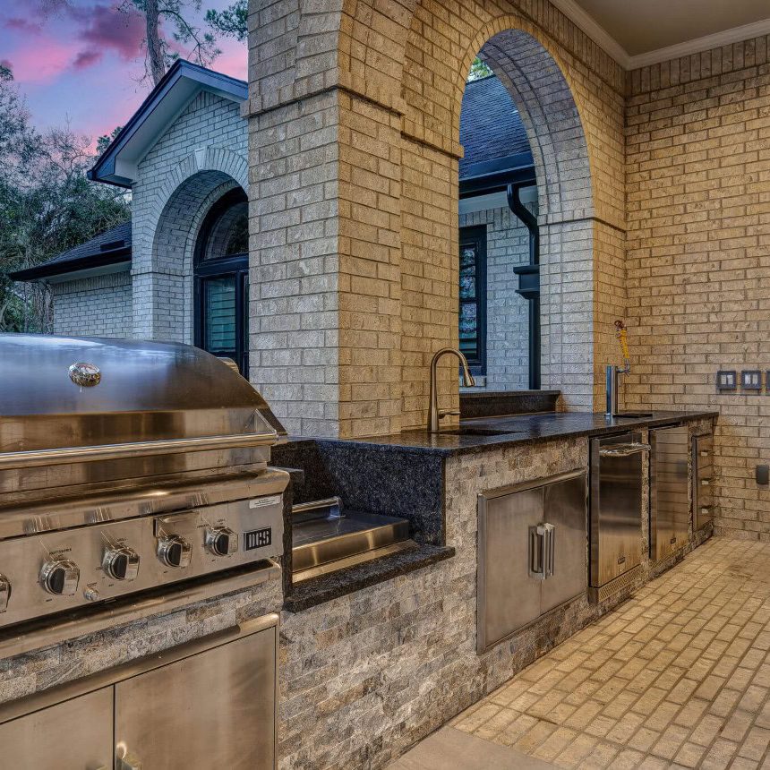 Outdoor Kitchen With Stone Veneer